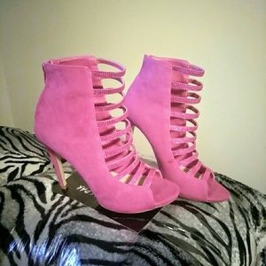 Hot Pink Heels
